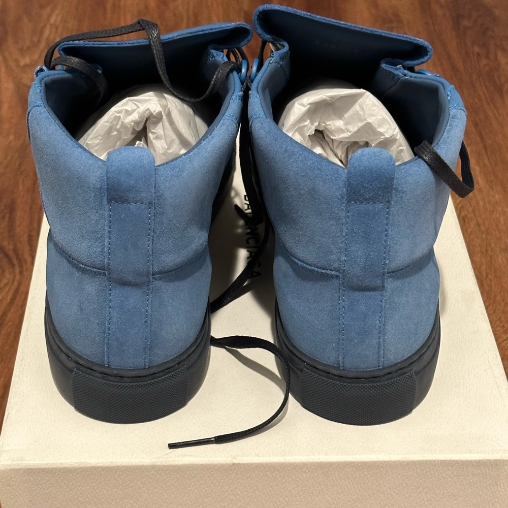 Balenciaga Arena Sneakers - Picture 2 of 5